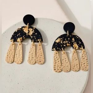 ATTERRI crescent hammered dangle earrings